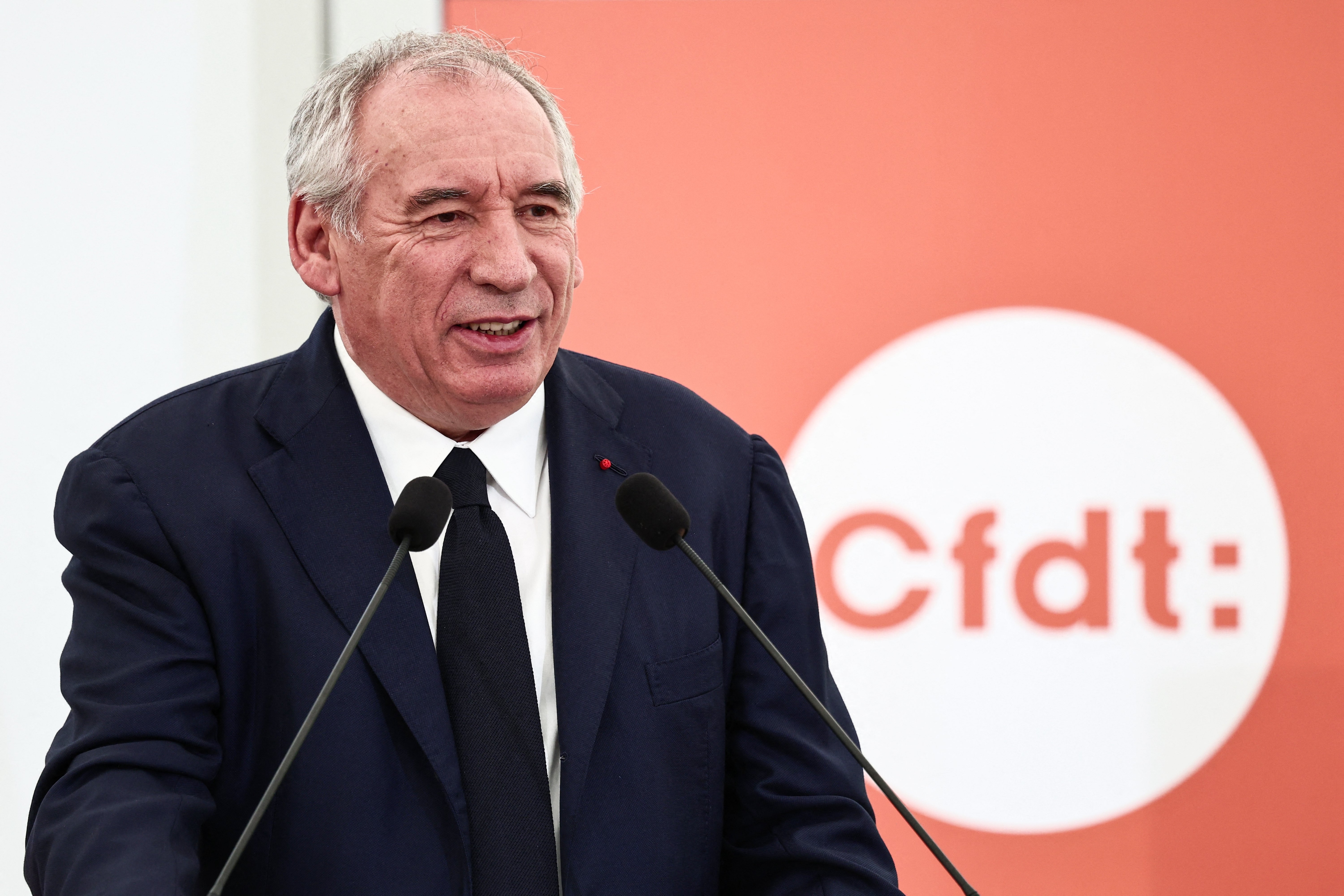 François Bayrou flirtea con la CFDT en su universidad de verano, que se movilizará con los intersindicales