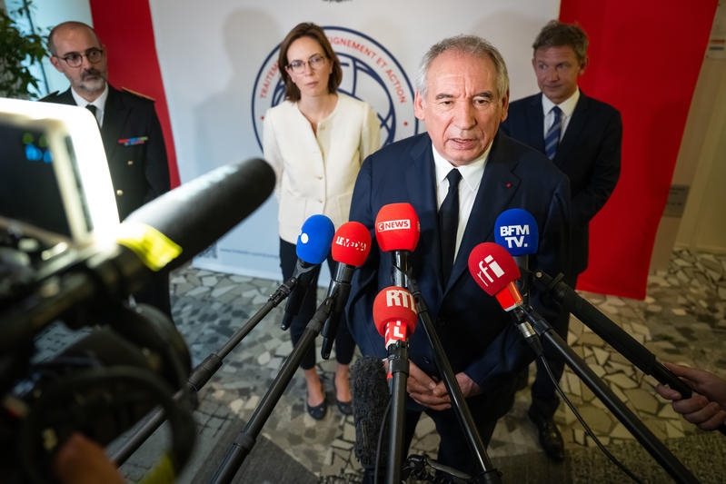 Antes da coletiva de imprensa de François Bayrou, quais são as principais medidas do seu orçamento de austeridade?
