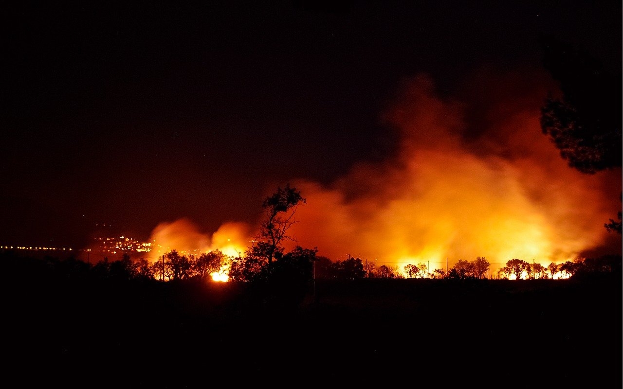 Inovação: Prevenção de incêndios florestais com sensores IoT, satélites e drones inteligentes
