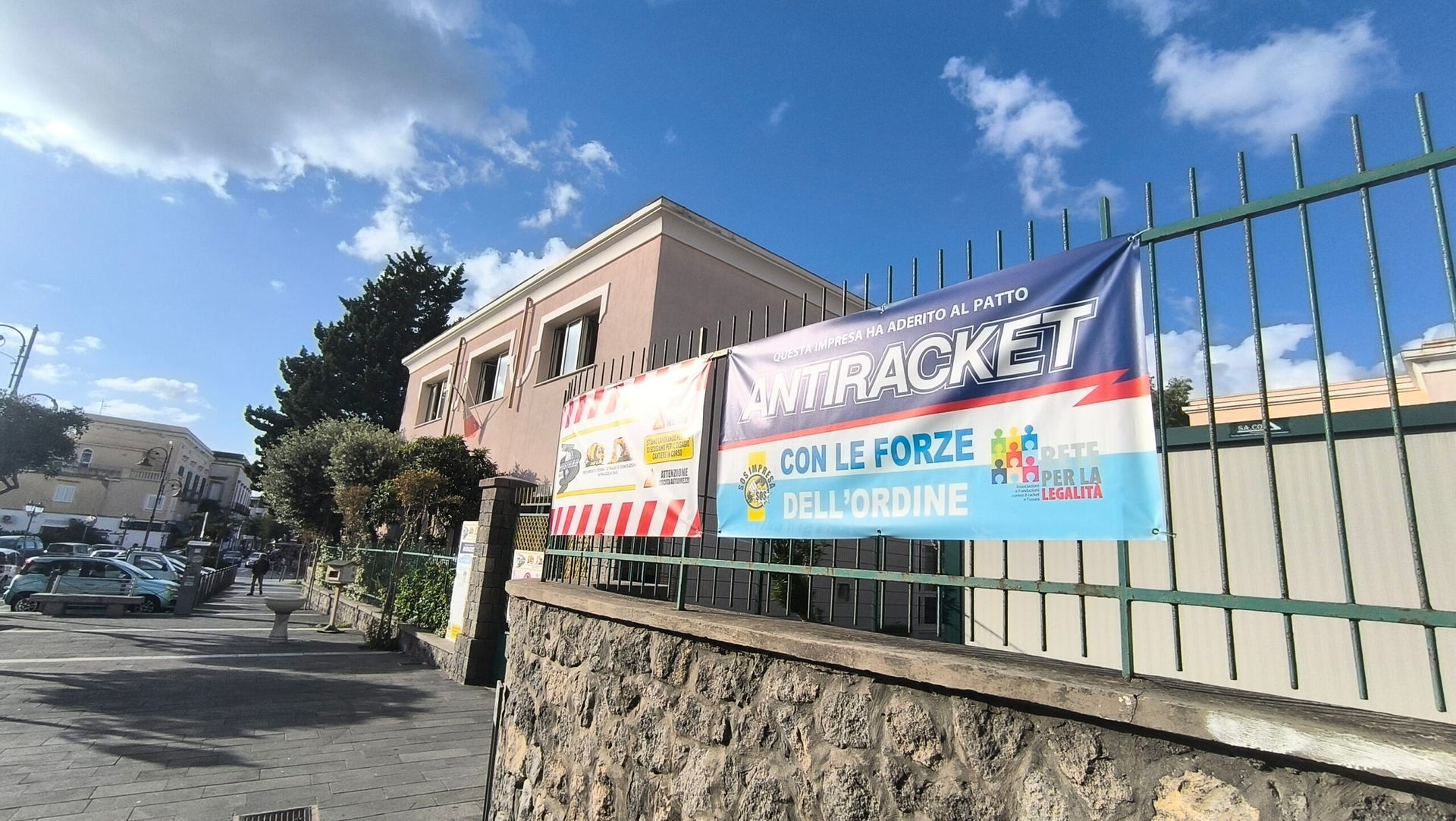 School, De Vita leaves the Forio 1 Comprehensive School