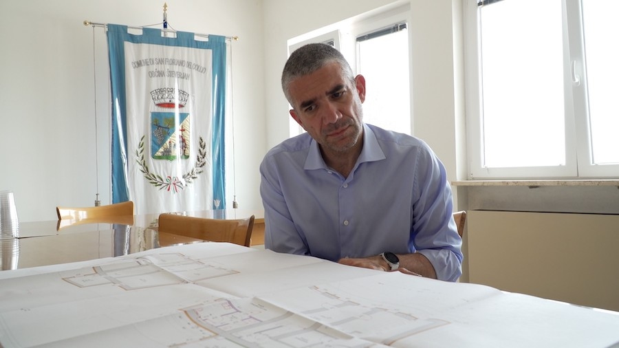 Roberti, the construction site of the San Floriano Town Hall is strategic