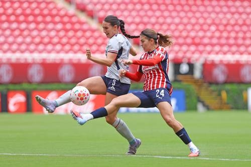 Licha Cervantes sauve un match nul pour Chivas