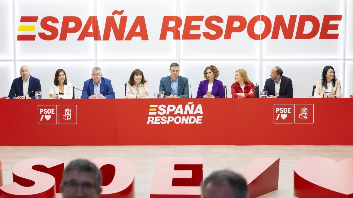 Sánchez confía en que se investigue la filtración de sus mensajes con Ábalos