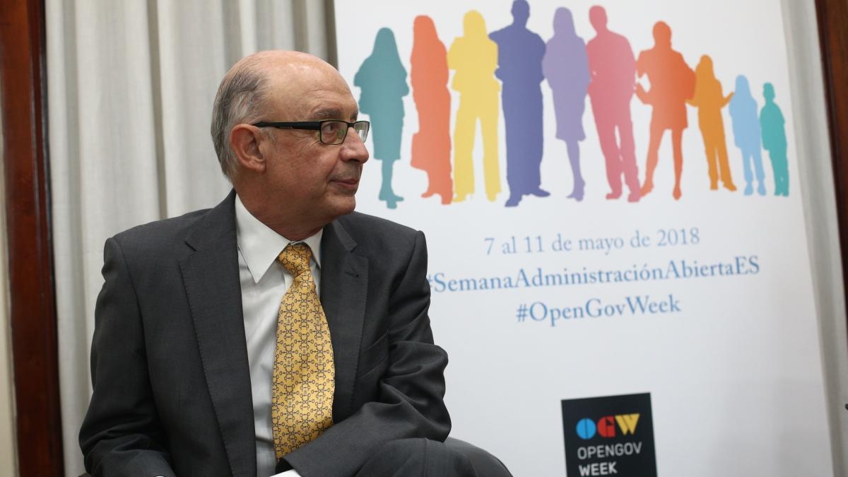 Montoro ha ricevuto più di cento e-mail con dati riservati dall'AEAT