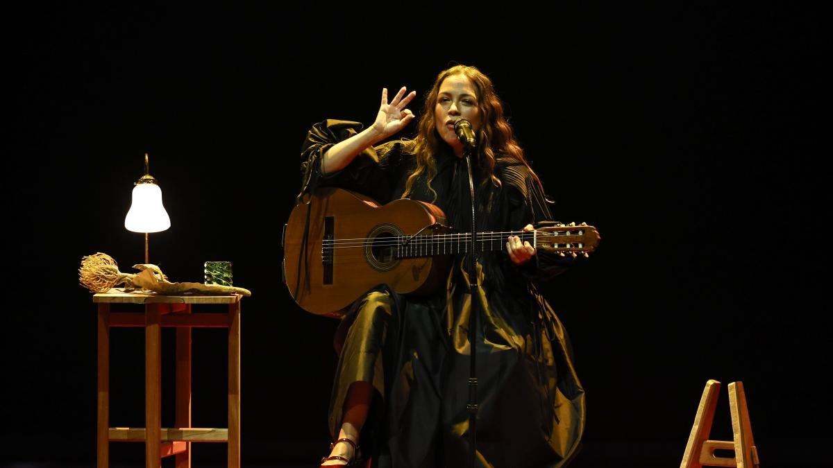 Natalia Lafourcade: „Manchmal ist die Branche wirklich hart, sie spielt mit einem korrupt.“