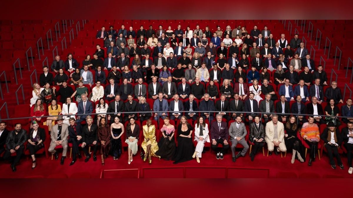 Sorridete per favore!: le star degli Oscar posano per la "foto di classe"