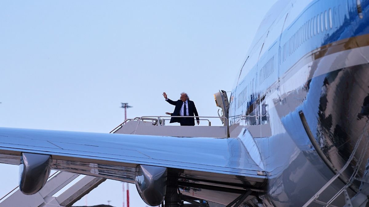 Presse auf Flug nach Nahost: Trump lässt Agenturen ganz ohne Platz in Air Force One
