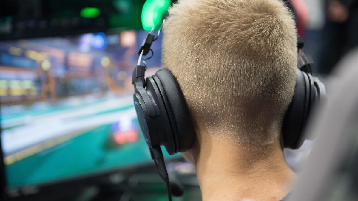 Haptics, sound, operation: These over-ear headphones offer the perfect overall package