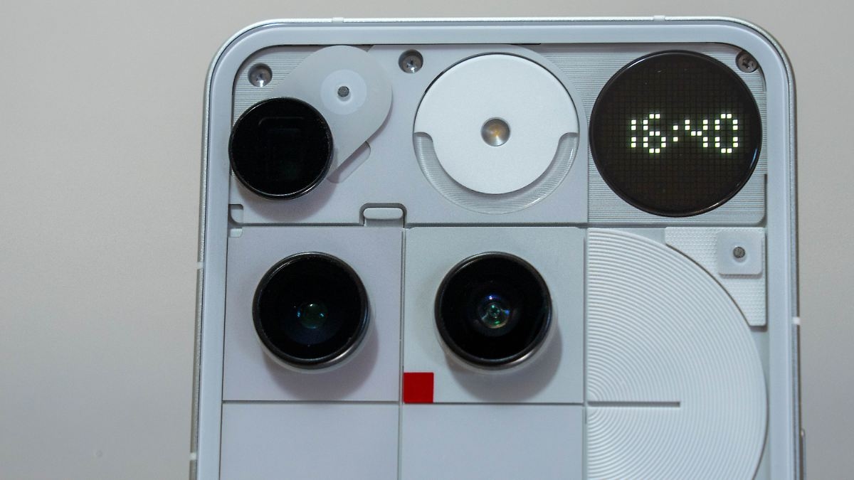 Nieco inny topowy smartfon: telefon Nothing Phone (3) wyznacza standardy bez mrugnięcia okiem