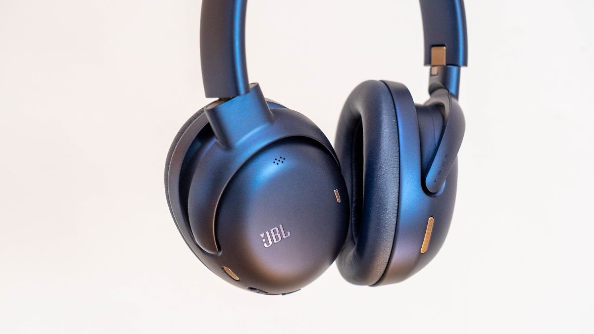 Expensive, but many possibilities: The JBL Tour One M3 aims to be at the top of the headphone market