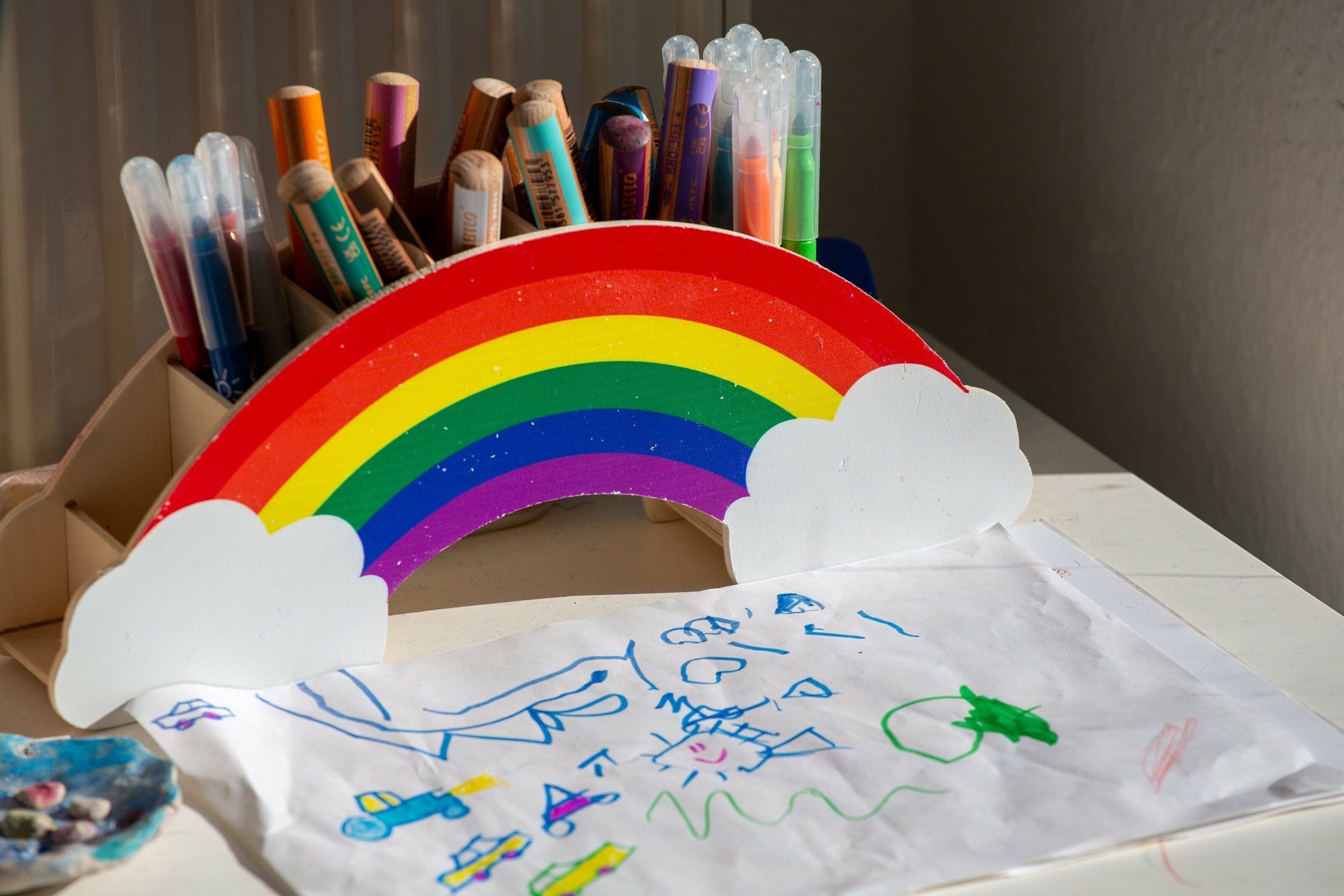 Queer | Brandeburgo piega l'arcobaleno