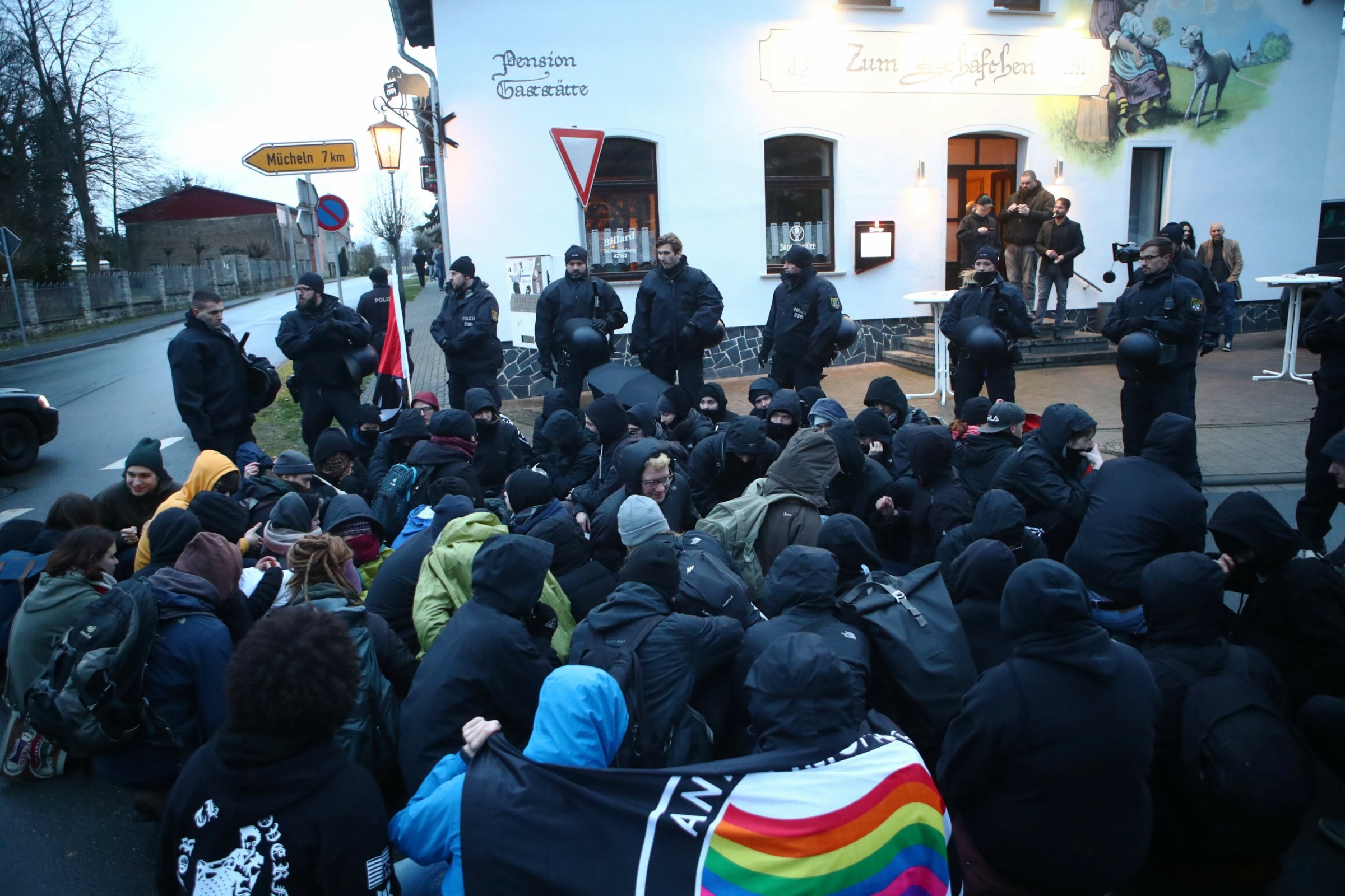 Nuova Destra | Tedeschi naturalizzati: deportare o ghettizzare