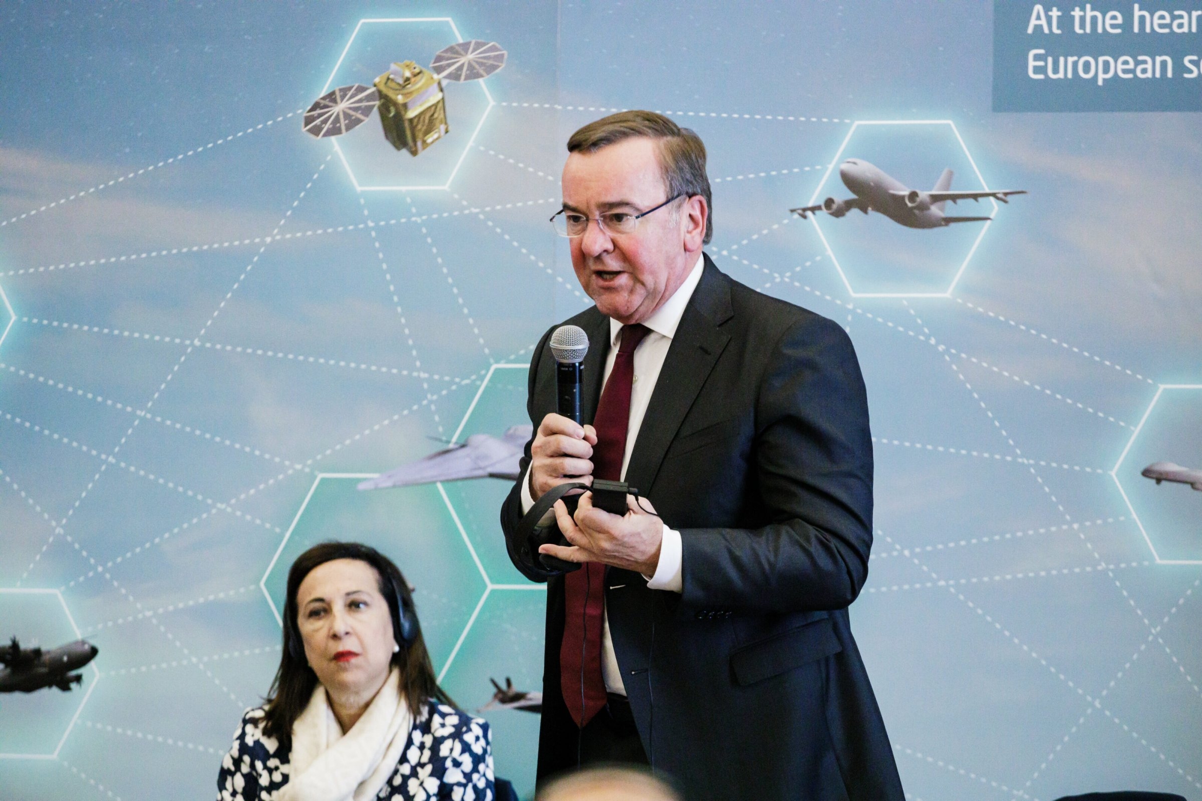 FCAS in crisi | La Francia avrebbe chiesto l'80% del progetto del jet da combattimento