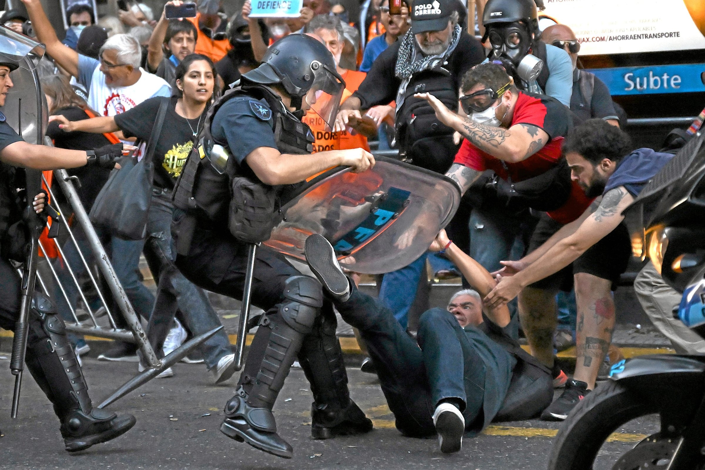 Argentina | La violenza della polizia a Buenos Aires: anche una questione tedesca