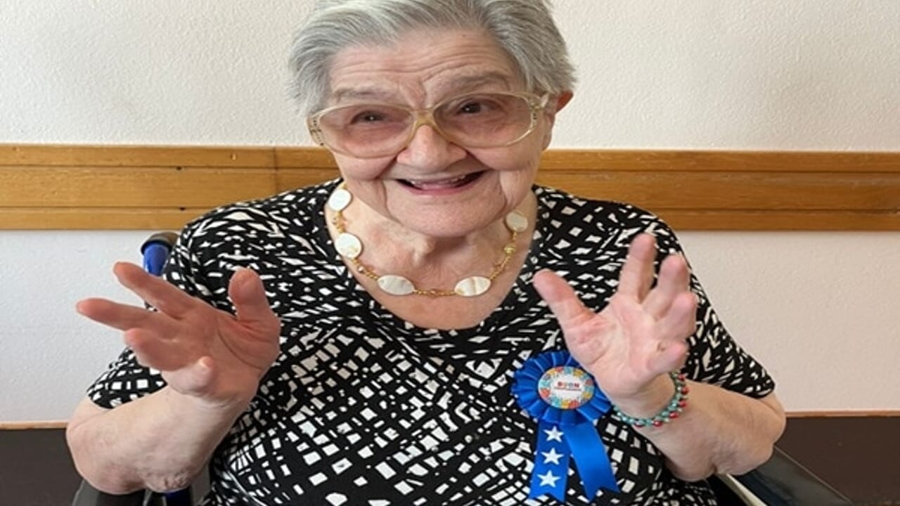 Ida Ferrari entra nel club degli Over 100 e racconta un secolo di amore, lavoro e resilienza