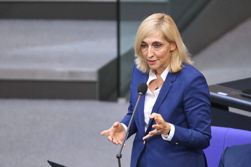 Orçamento 2026: Ministro enfatiza necessidade de reforma – e papel das farmácias