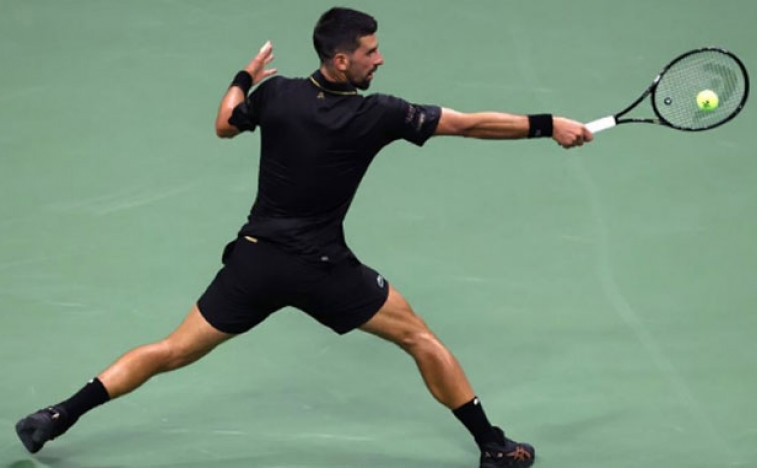 Novak staat met 1-0 voor na het winnen van de set tegen Cameron Norie