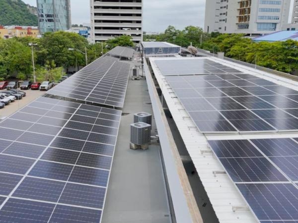 Dos impostos à sustentabilidade: é assim que a Dian está promovendo a energia solar em Cartagena.