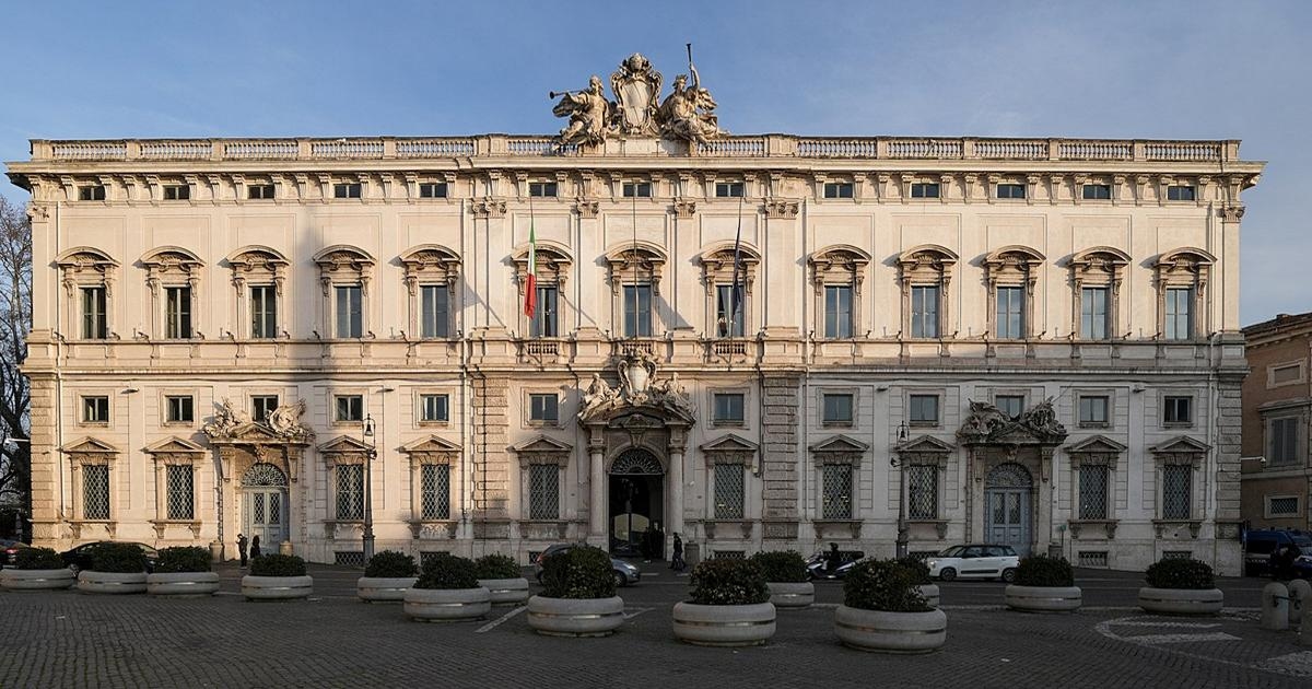 Consulta, il divieto del terzo mandato per i presidenti delle Regioni è subito vincolante