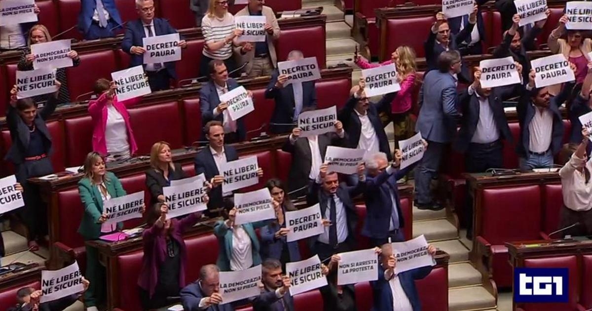 Güvenlik Kararnamesi ve Gazze krizi konusunda çoğunluk ve muhalefet çatışıyor