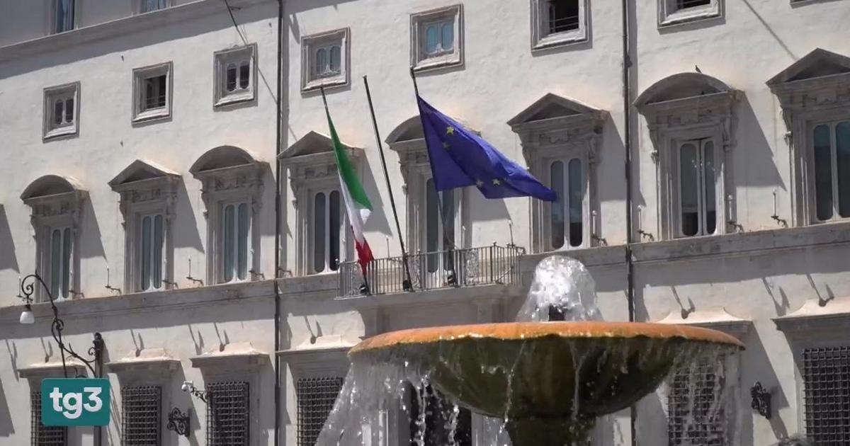 La question des « devoirs » continue de secouer la politique italienne