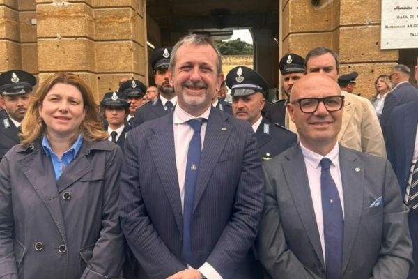 Delmastro in visita all’Ucciardone di Palermo “Dal Governo grande impegno sulle carceri”
