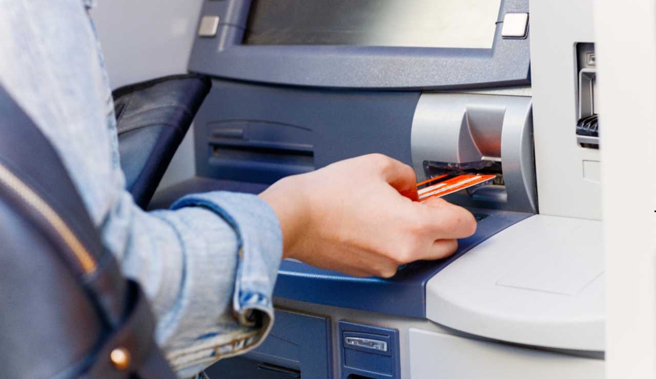 Ultim’ora, fallita la storica banca: migliaia di italiani hanno perso tutto | Disperazione già alle stelle