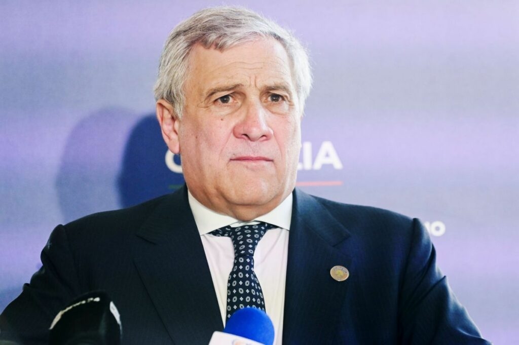Tajani: „Pizzaballa im Gazastreifen mit Hilfsgütern, Israel stoppt Operationen.“