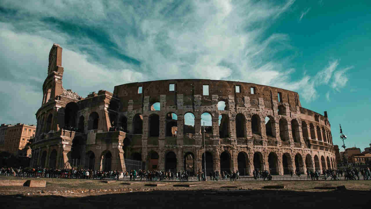 Goodbye Italy, the United Nations has issued a statement: "It's been swept away by France." Already devastated citizens are in tears.