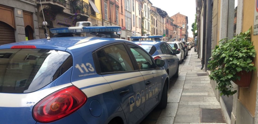Ze bevalt, spoelt pasgeborene door het toilet, lichaam gevonden in rioolput: moeder gearresteerd voor moord in Rome