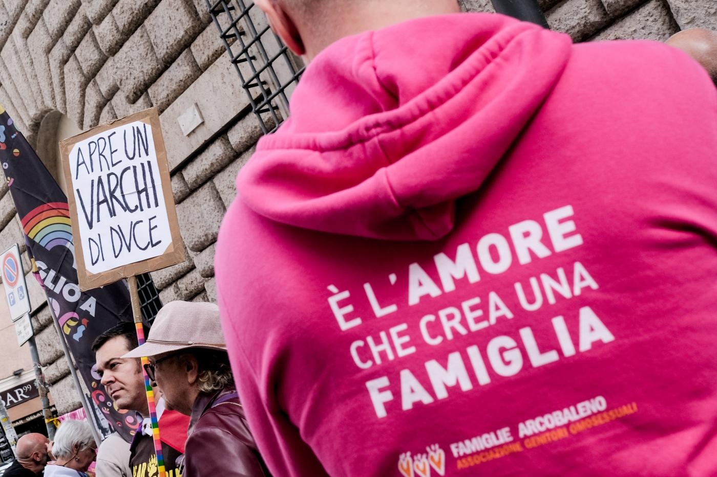 La Consulta dice si a due mamme, cosa cambia per le famiglie arcobaleno
