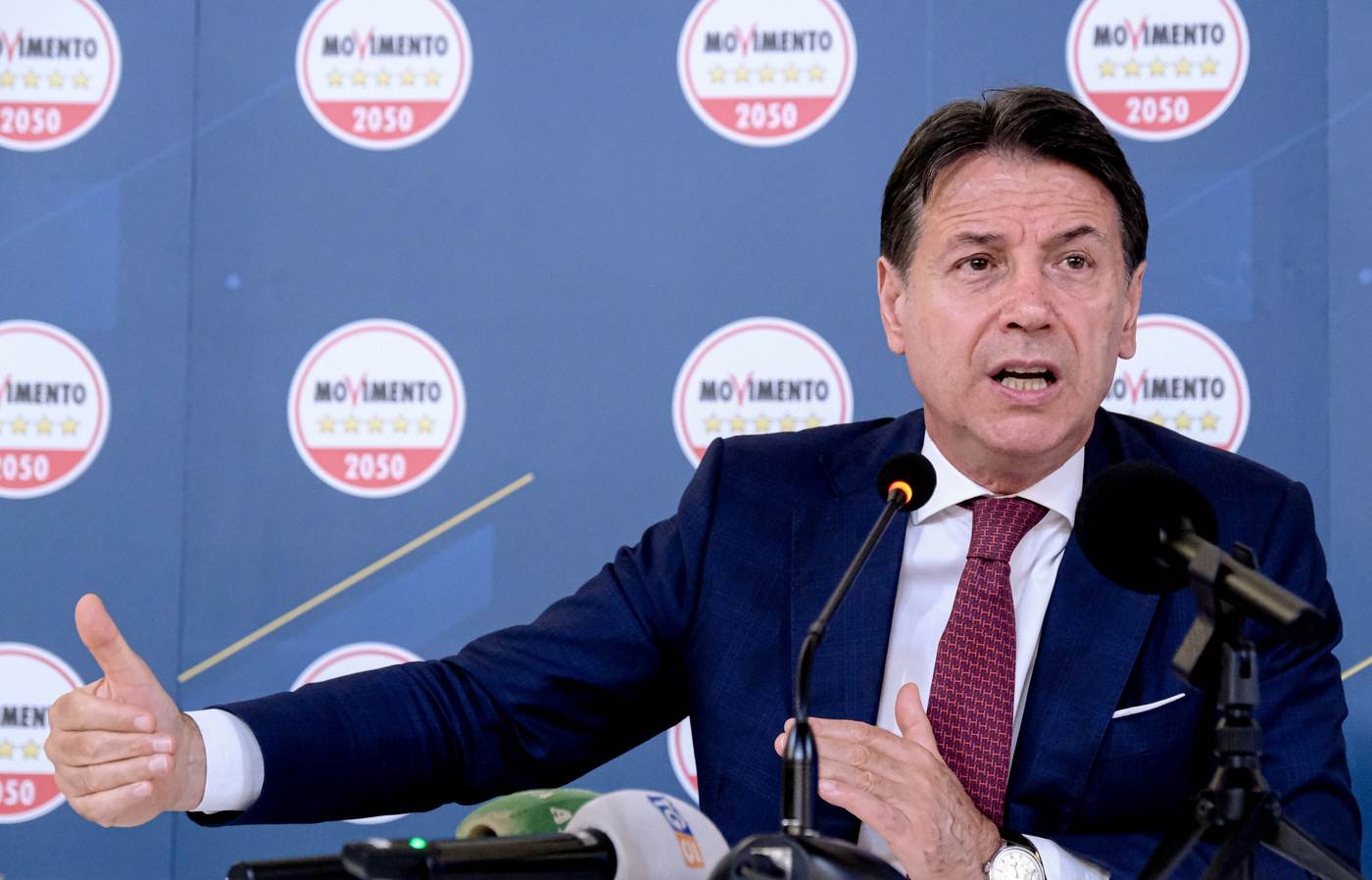 Campo Largo: Conte gives Ricci the green light, voting in the Marche region continues, but government is under consideration.