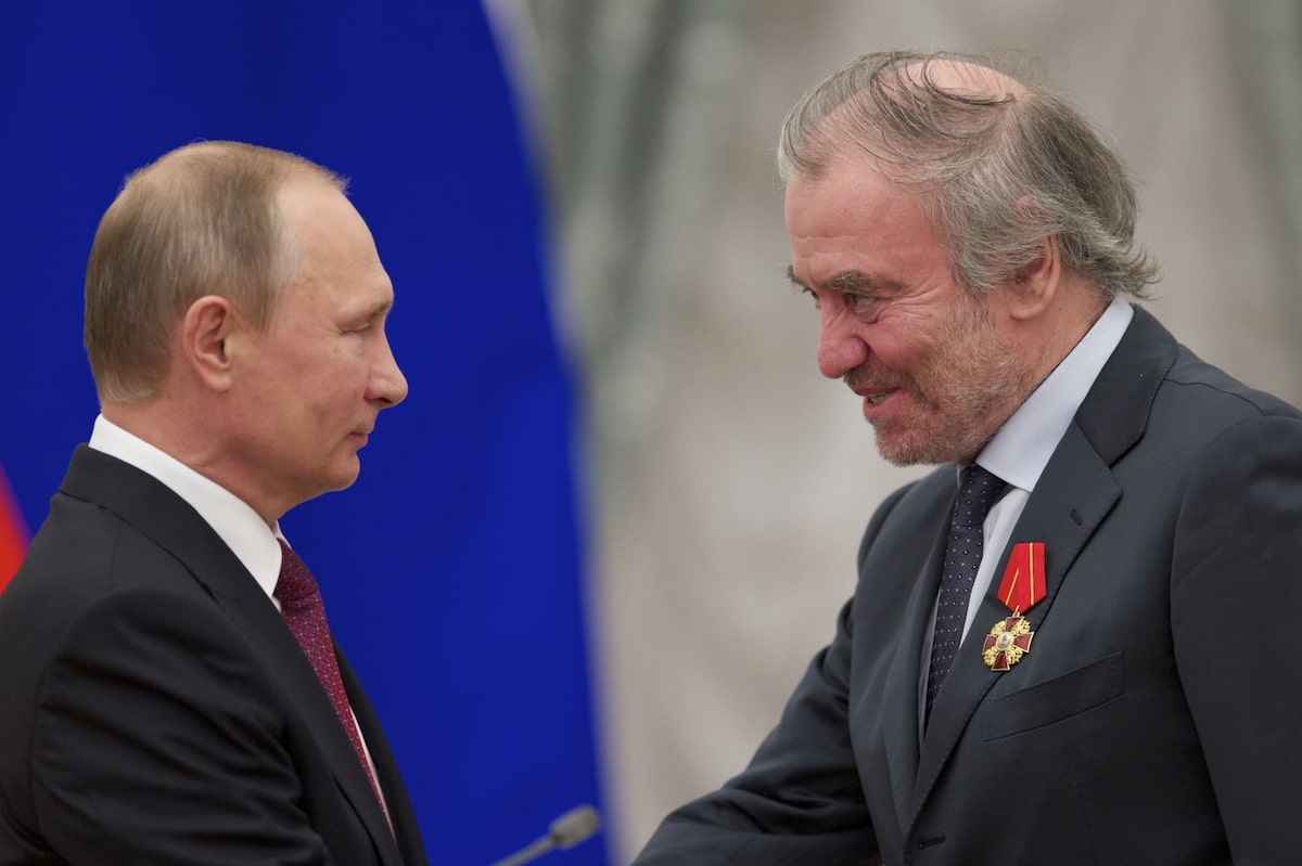 Gergiev's concert at the Royal Palace of Caserta has been canceled, while Putin's "ambassador" conductor's performance has been denied.