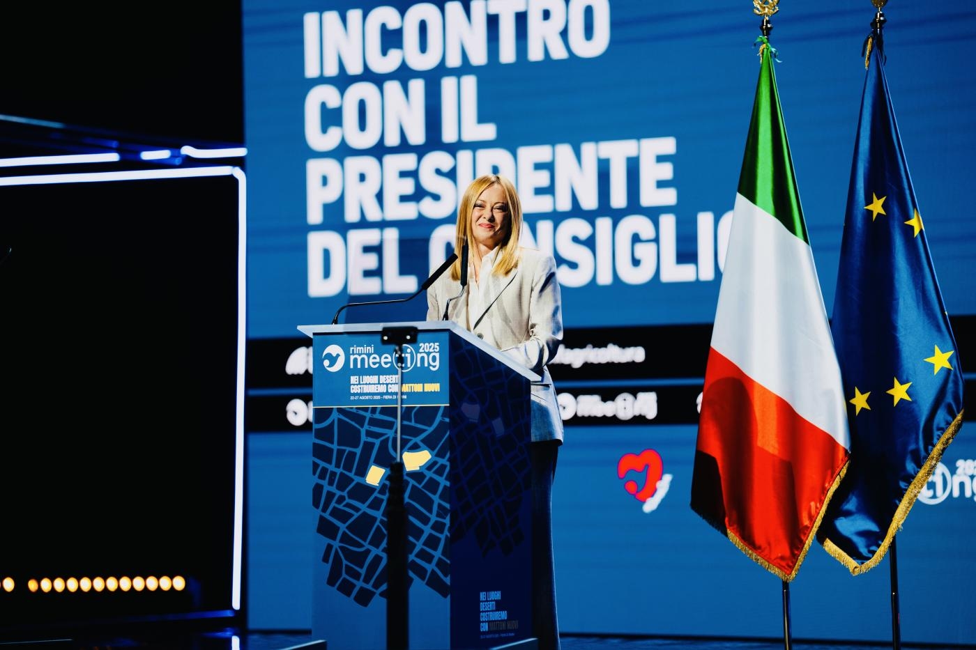 Meloni promette di combattere “gli schiavisti del terzo millennio”: ma ha fatto evadere il loro capo, Almasri