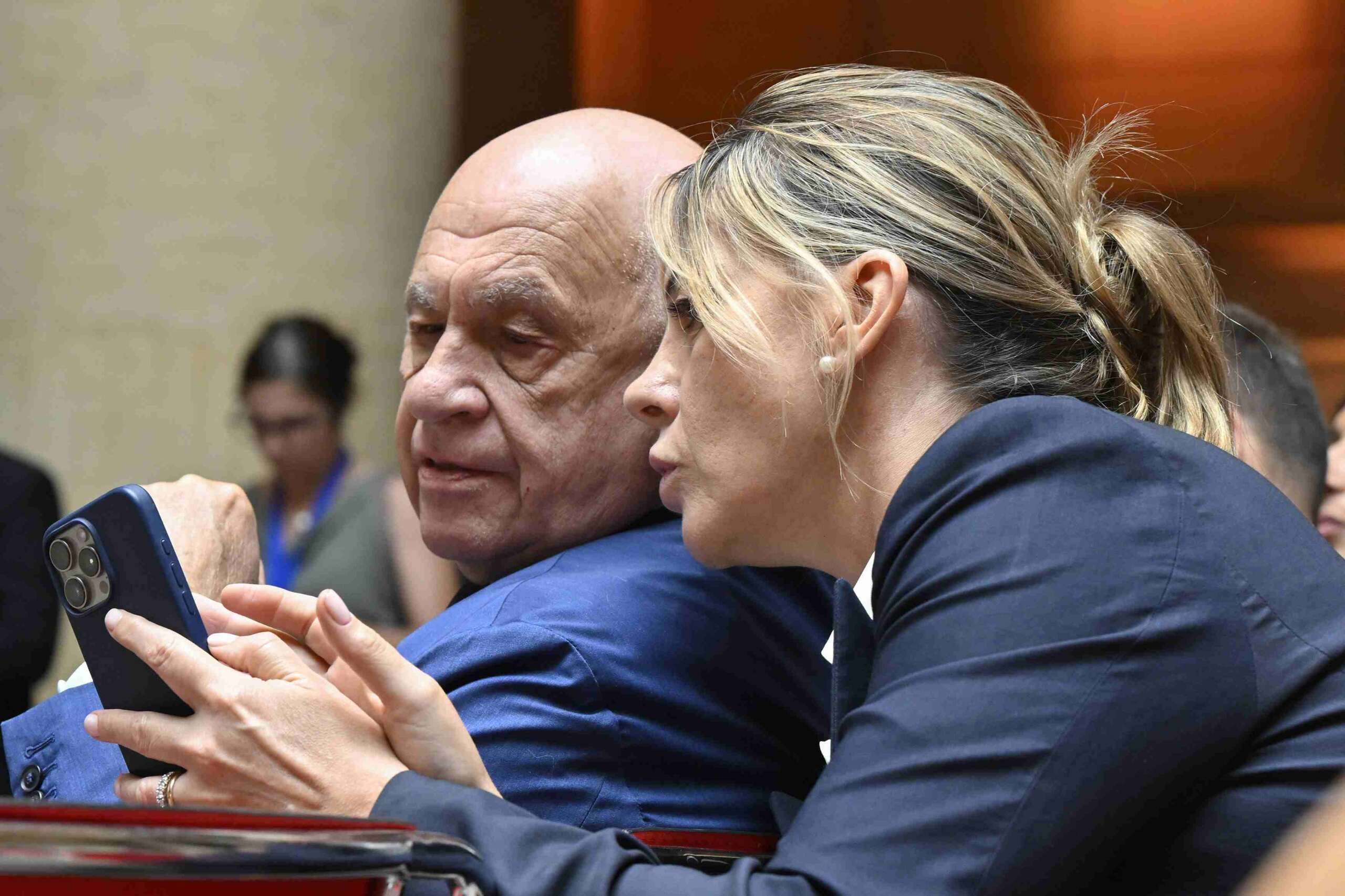 Perché sul caso Almasri rischia anche Bartolozzi, capo di gabinetto al ministero della Giustizia di Nordio