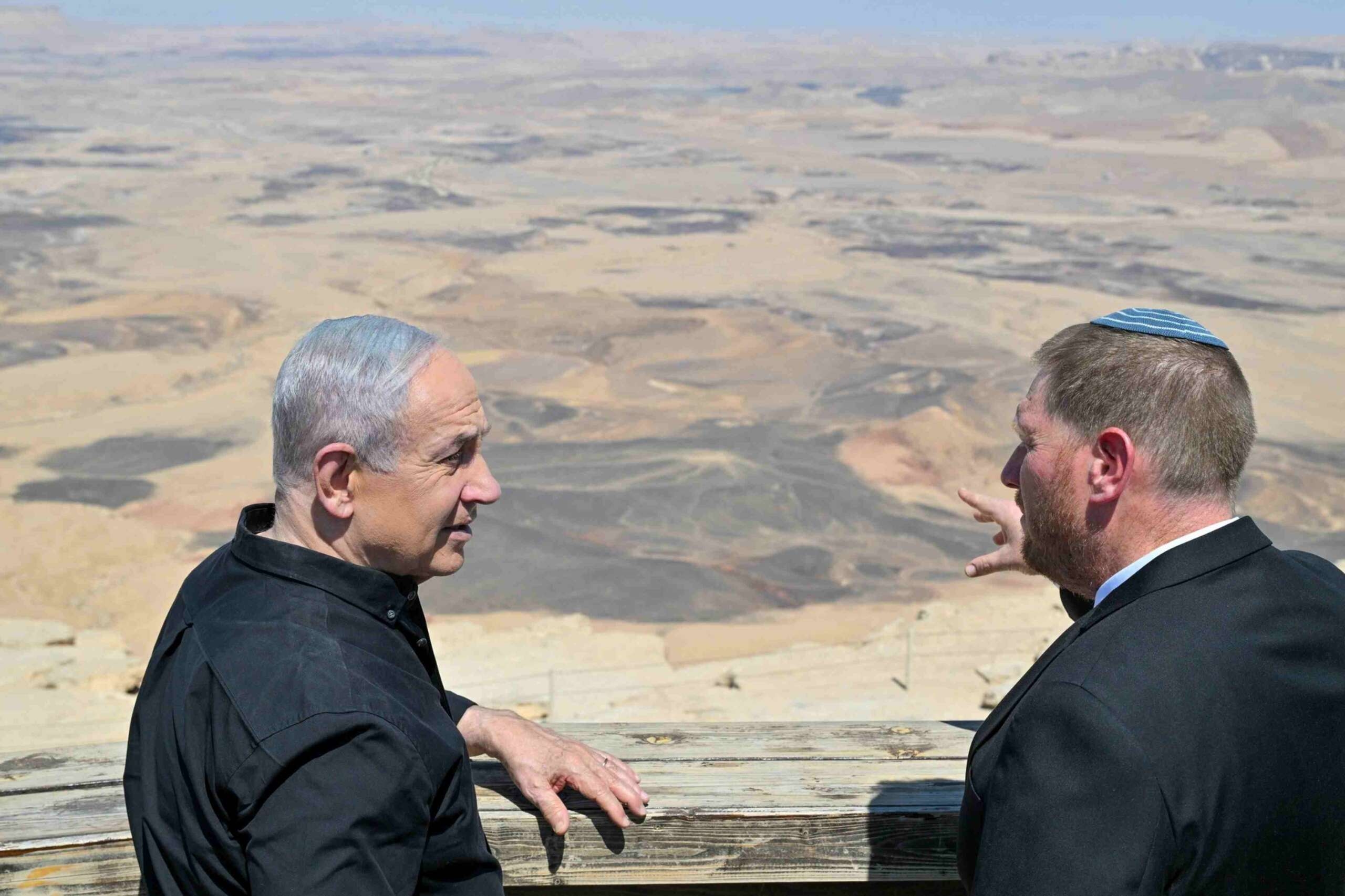 Netanyahu fires those who oppose the Gaza occupation, and Zamir, the Israeli Chief of Staff, is fired.