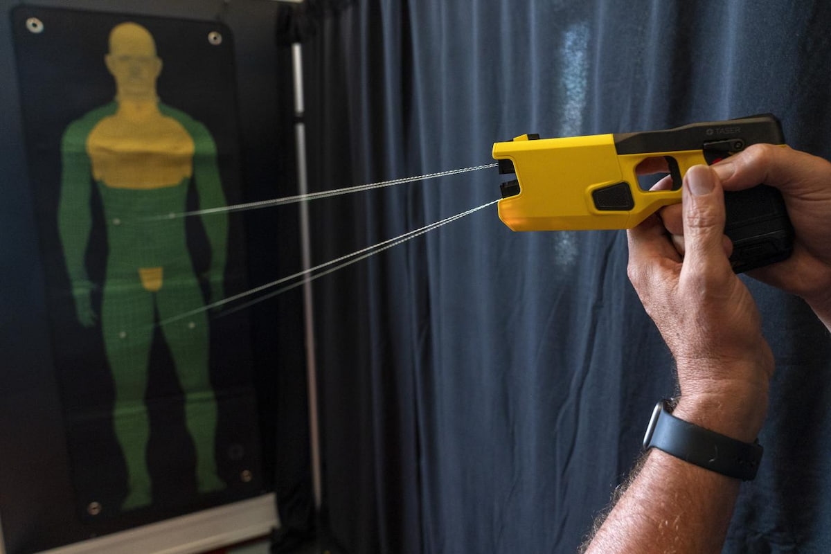 Twee doden binnen 24 uur door een Taser van de Carabinieri, wat opnieuw tot controverse leidt: "Het is een gelegaliseerd martelwerktuig."