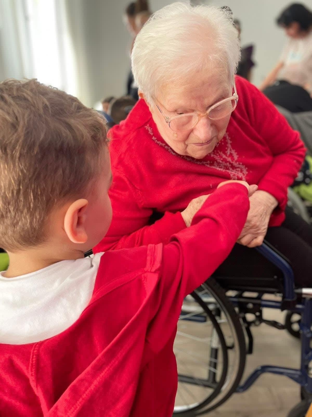Social-healthcare: network contracts take off
