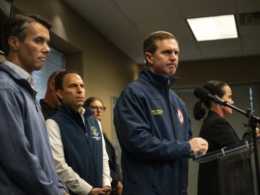 Число погибших в результате крушения грузового самолета в США возросло до одиннадцати