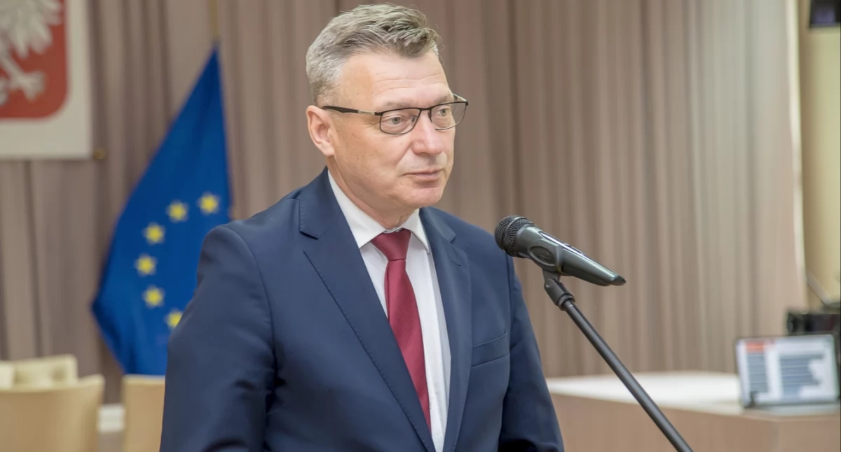 Mieczysław Piziurny con un voto de aprobación y un voto de confianza
