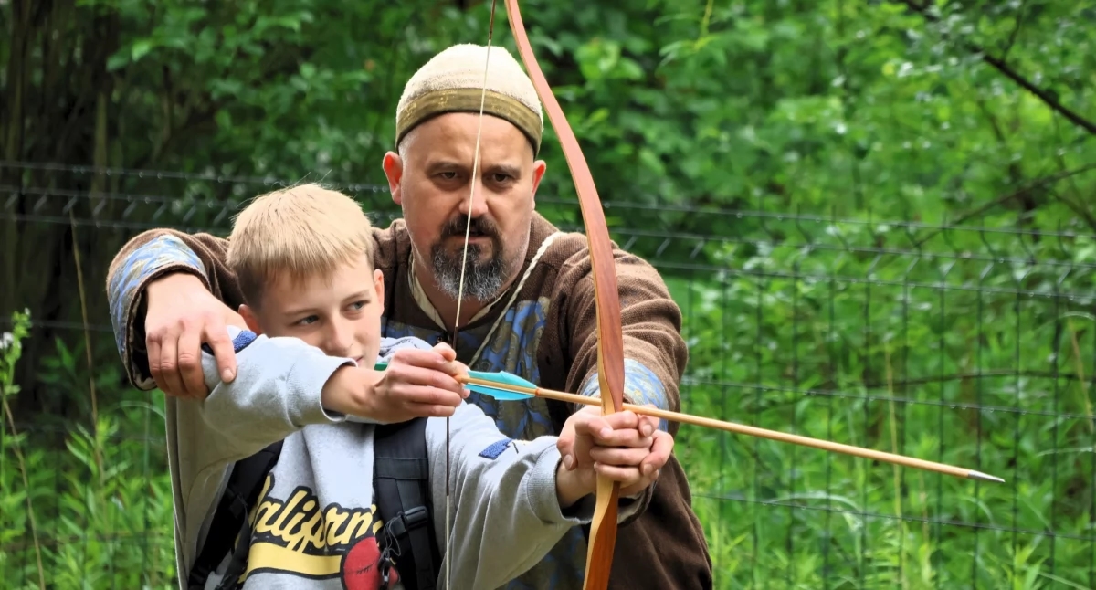 Spotkały się przeszłość z nowoczesnością. Archeolodzy Uniwersytetu Rzeszowskiego inspirowali młodzież [ZDJĘCIA]