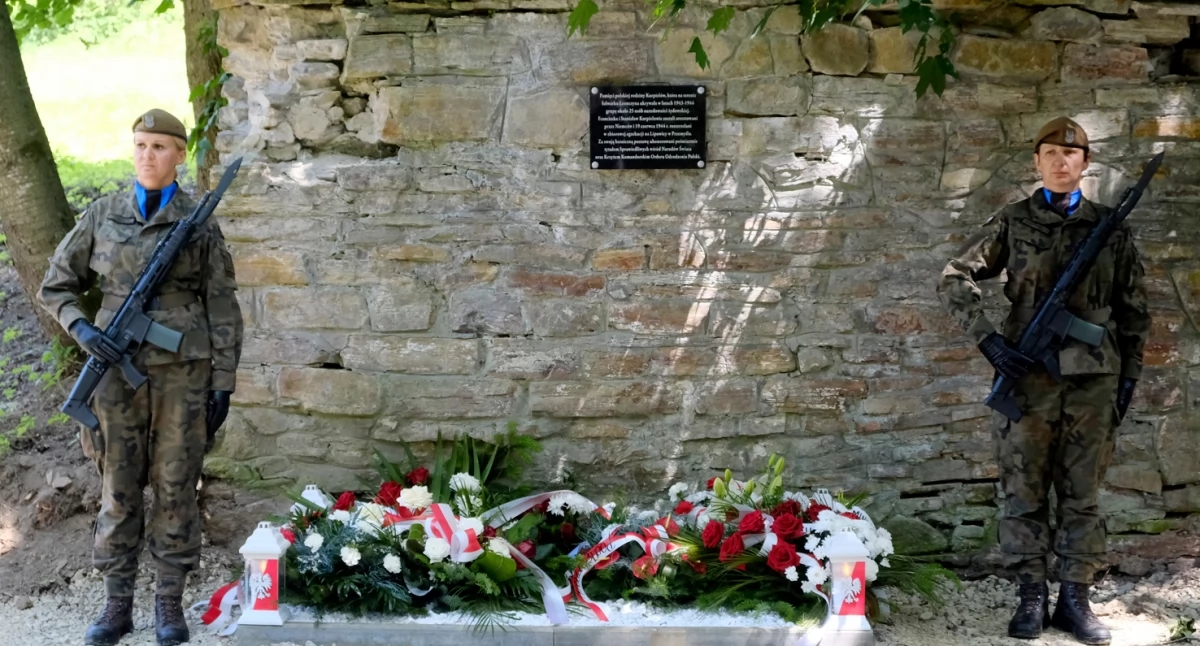 They care about memory. Patriotic ceremony dedicated to Franciszka and Stanisław Kurpiel [PHOTOS]