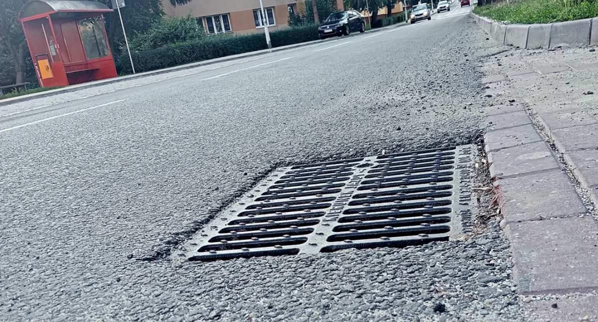 Um trabalho malfeito no Glazer? [FOTOS]