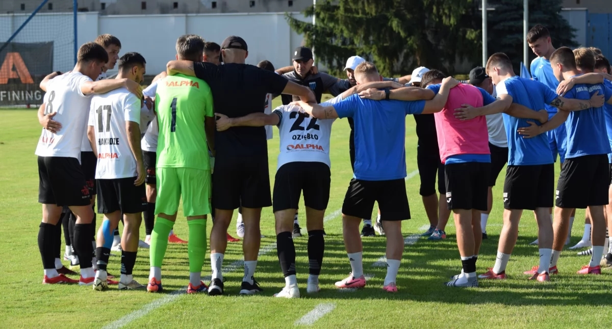 Una triste rivincita per JKS e KS Wiązownica. Un altro pareggio per la Polonia, che per loro è una sconfitta.