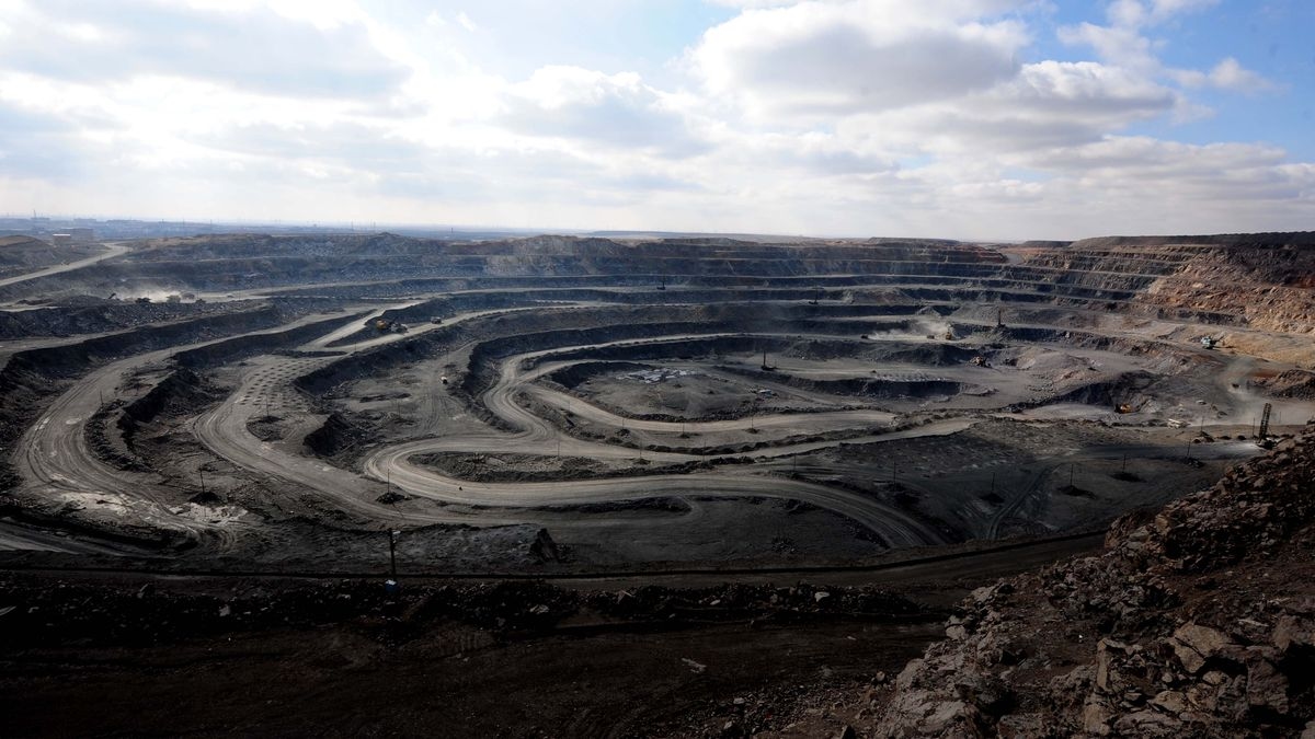 Rare earths: China demands sensitive business data for export licenses