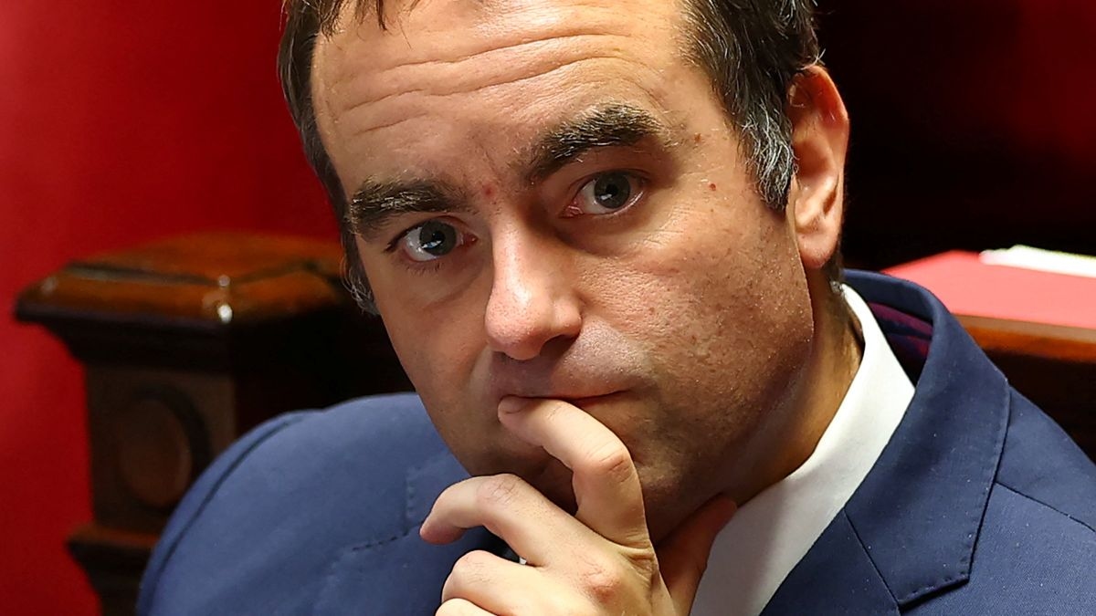 Frankreich: Parlament kippt Vermögenssteuer, Haushaltsstreit spitzt sich zu