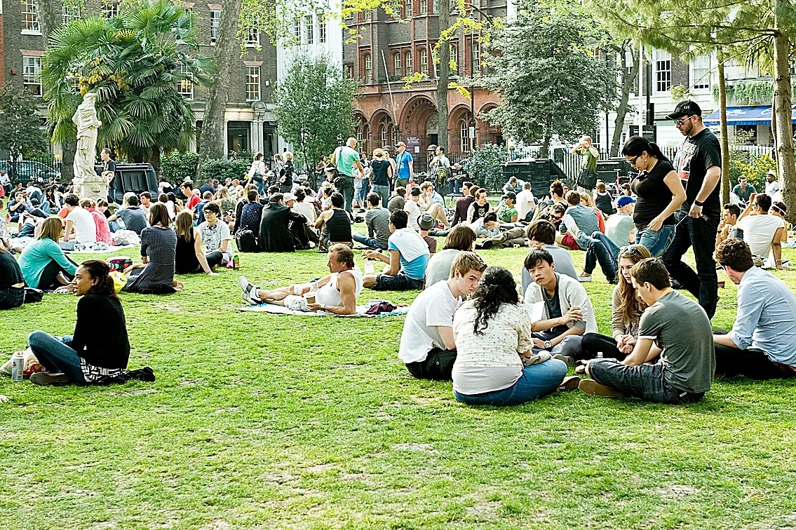 Новая тенденция среди молодежи: переход на крайне правые позиции.