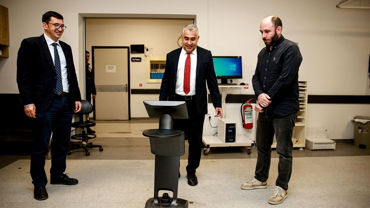 Rewolucja cyfrowa w opiece zdrowotnej: lokalne roboty „asystenckie” w klinikach