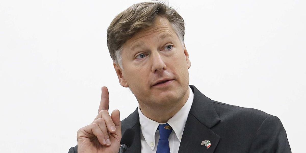 Christopher Landau lamenta a posição do México em relação à resolução da ONU que pede o fim do embargo a Cuba.