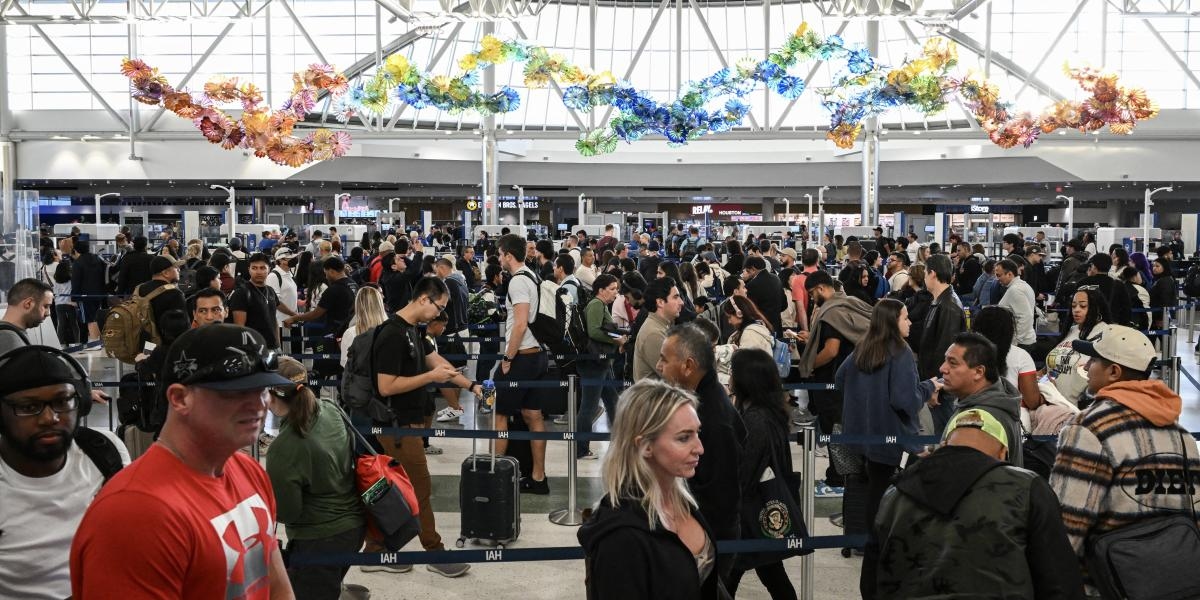 Более 1200 рейсов отменены в США из-за приостановки работы правительства